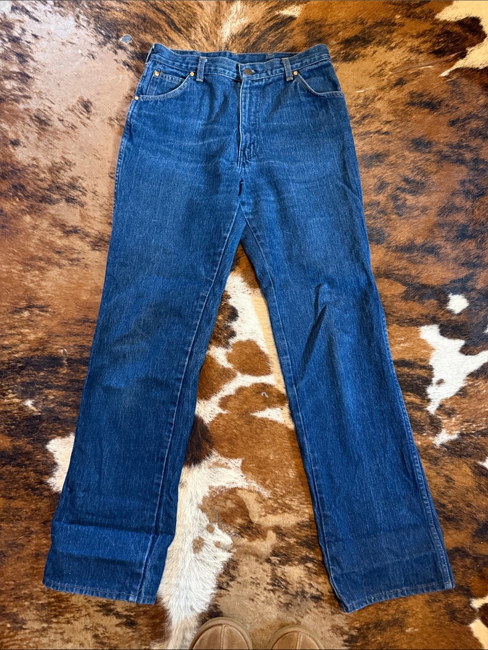 Levi’s 557 Dark Blue Straight-Leg Jeans